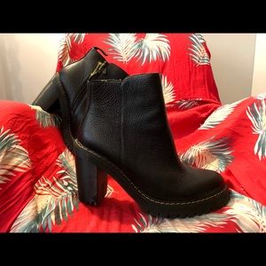 Dr Martens Magdalene leather boot